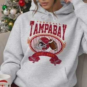 Tampa Bay FOOTBALL FAN,GAME DAY, VINTAGE,GRAPHIC RETRO 90S - Vintage Football Pullover Hoodie | Gildan 18500