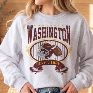 Washington FOOTBALL FAN,GAME DAY, VINTAGE,GRAPHIC RETRO 90S - Vintage Football Crewneck Sweatshirt | Gildan 18000